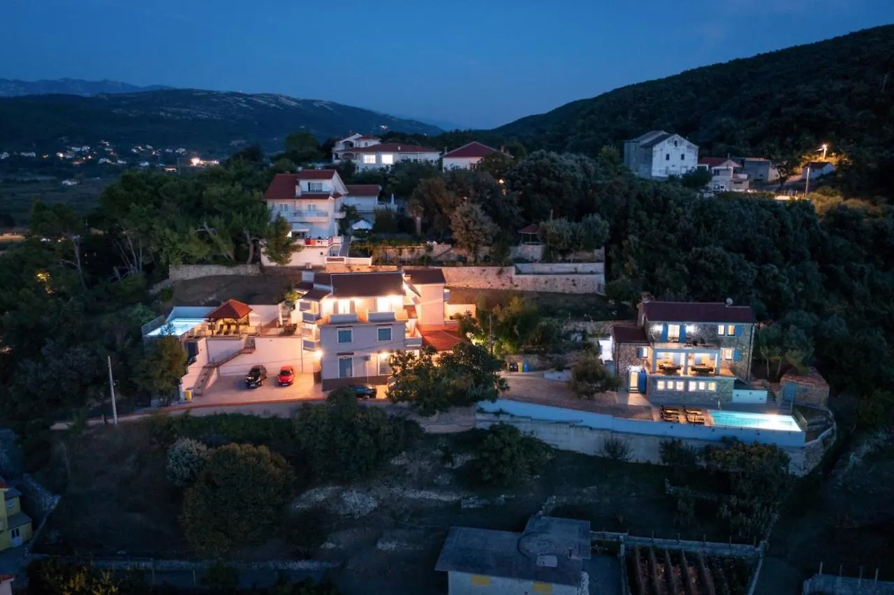 Apartment In Supetarska Draga With Sea View, Balcony, Air Conditioning, Wifi 3321-4 Croatia